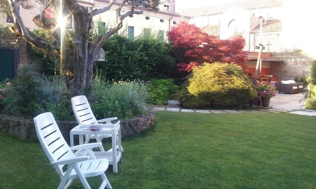 Villa Alessi B&B Este Exterior photo